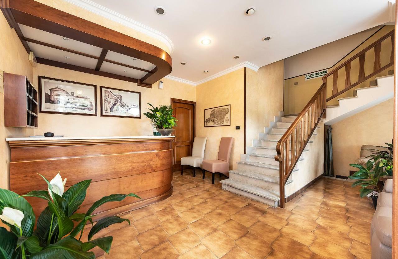 Hotel Aurelia ตาร์กวิเนีย ภายนอก รูปภาพ