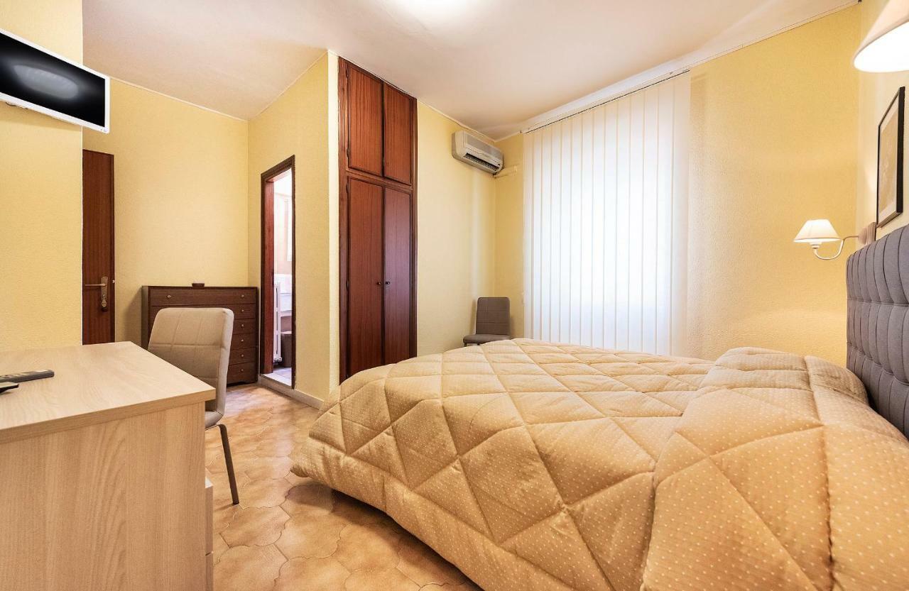 Hotel Aurelia ตาร์กวิเนีย ภายนอก รูปภาพ